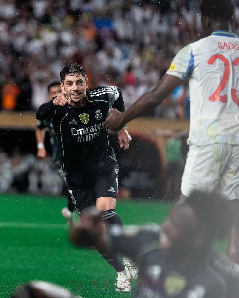 记者:巴尔韦德已连续3周带伤作战 但他仍坚持上场 记者:巴尔韦德已连续3周带伤作战 但他仍坚持上场